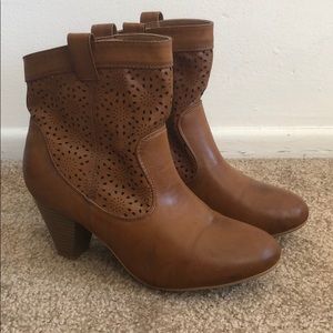 Brown Heeled Cowboy Boots